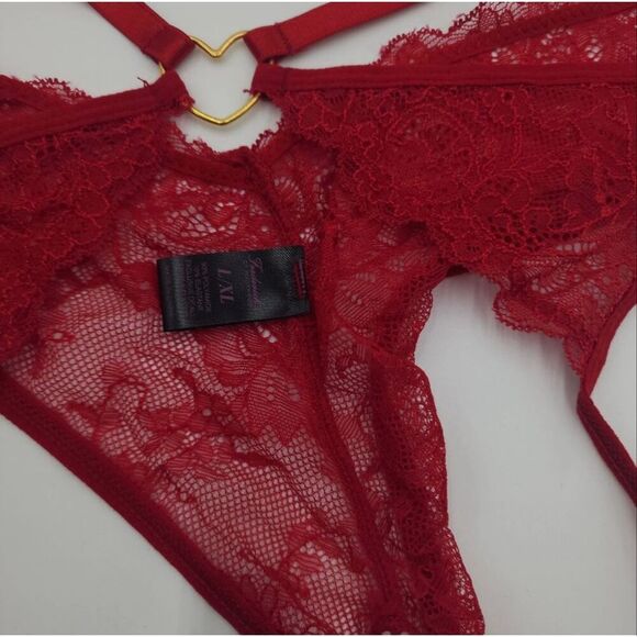 Frederick’s of Hollywood Red Floral Lace Bra Set Lover L/XL - Picture 4 of 12